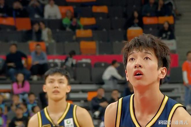 5月2日男篮国青热身赛：U19逆转塞尔维亚，杨溢崛起助广东男篮利好