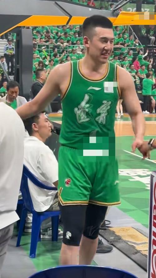 CBA 季后赛半决赛 G3：辽宁队 0-3 遭淘汰，弗格付豪成败笔