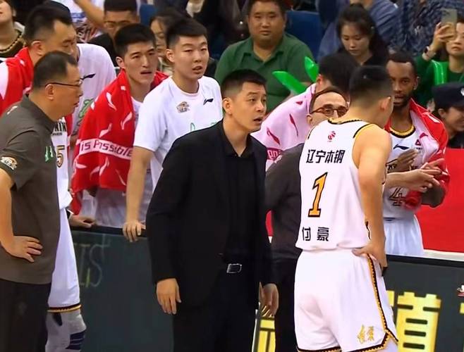 CBA 季后赛半决赛 G3：辽宁 0-3 出局，付豪发挥糟糕引杨鸣怒吼