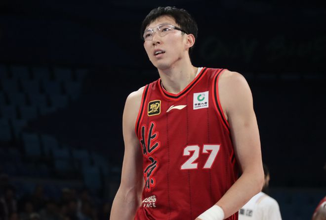 5月2日CBA半决赛尘埃落定，北京3-0横扫山西，广厦3-0横扫辽宁会师总决赛
