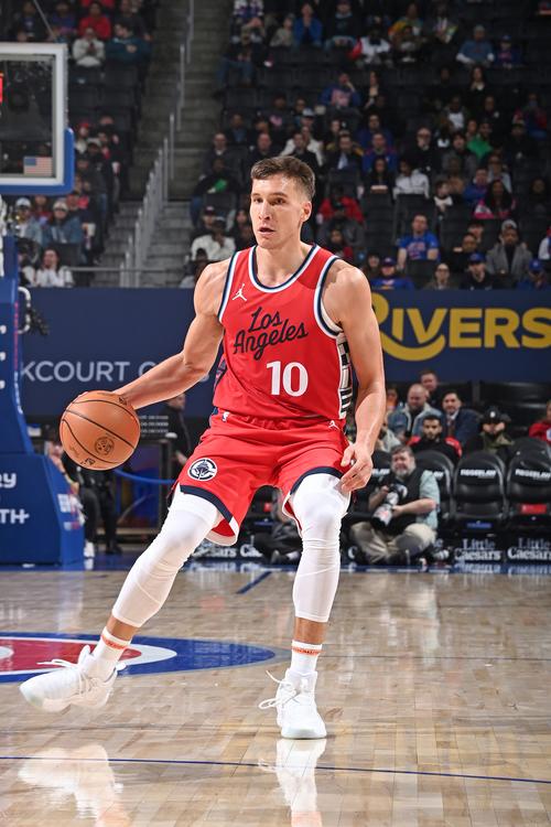 NBA 季后赛快船胜掘金追平总比分，博格丹表现下滑待提升