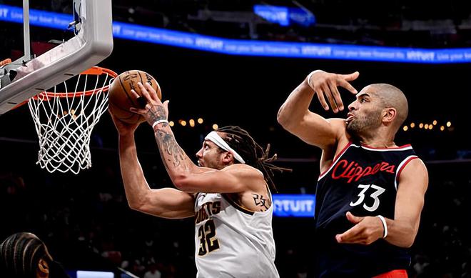 NBA 季后赛快船胜掘金 3 比 3 平 将迎抢七大战 阿隆 - 戈登表现稳定
