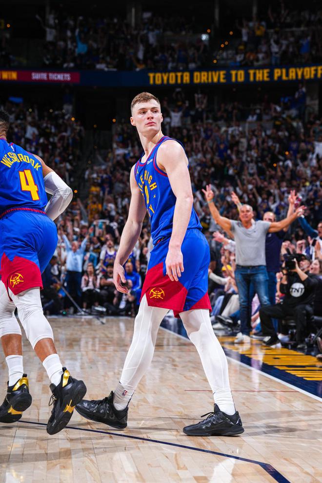5月4日NBA季后赛首轮抢七大战：掘金主场大胜快船晋级