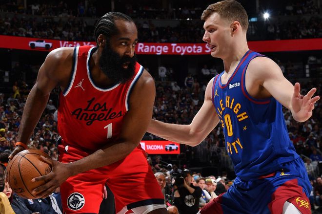NBA季后赛抢七生死战：掘金胜快船晋级，哈登低迷成关键