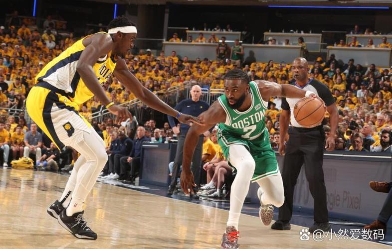NBA 季后赛东部半决赛 G1：凯尔特人主场激战尼克斯，比赛跌宕起伏进加时