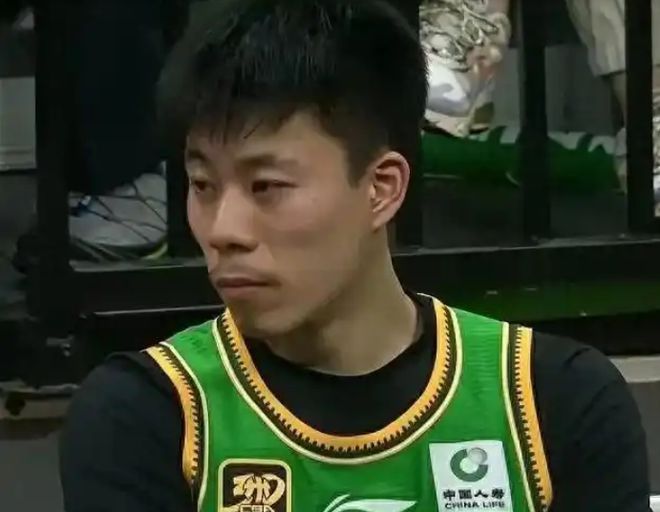 即将到来休赛期浙江男篮多名球员合同到期，余嘉豪续约情况引关注