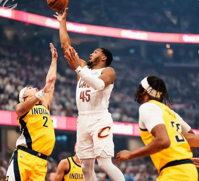 NBA2024 - 25赛季季后赛次轮：骑士队困境，加兰伤病成关键