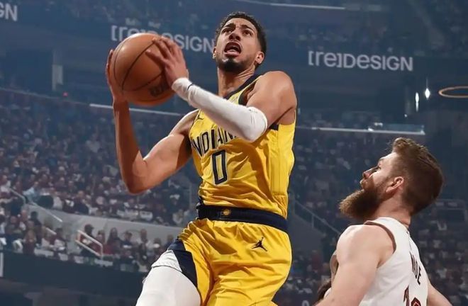 NBA2024 - 25赛季季后赛次轮：骑士队困境，加兰伤病成关键