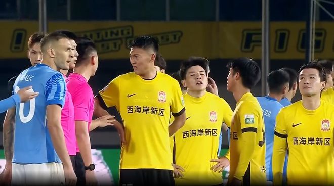 昔日国足主帅谢晖或下课，土帅现状如何？中超第11轮最大黑马现身