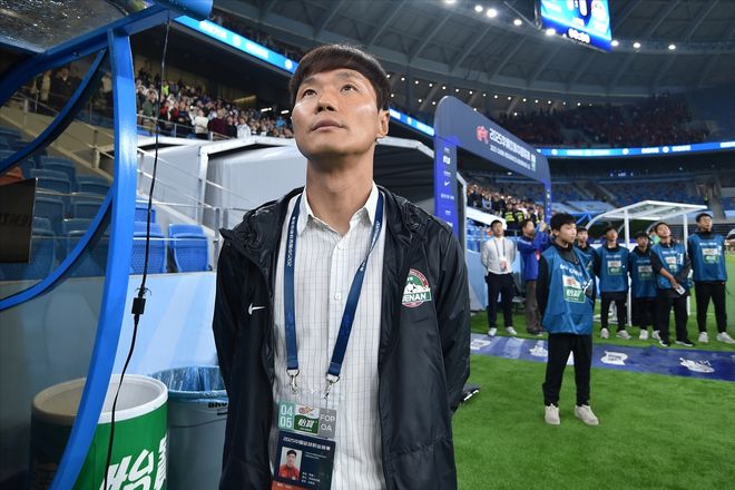 韩籍教练在中超风光不再，徐正源为何能独善其身？