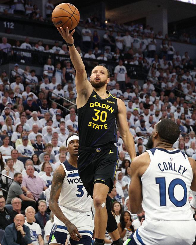 5月7日NBA季后赛：勇士客场胜森林狼，大比分1-0领先