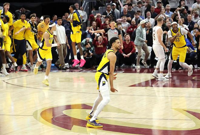 NBA 季后赛次轮太疯狂！前 5 场全爆冷，3 大逆转 2 绝杀超震撼
