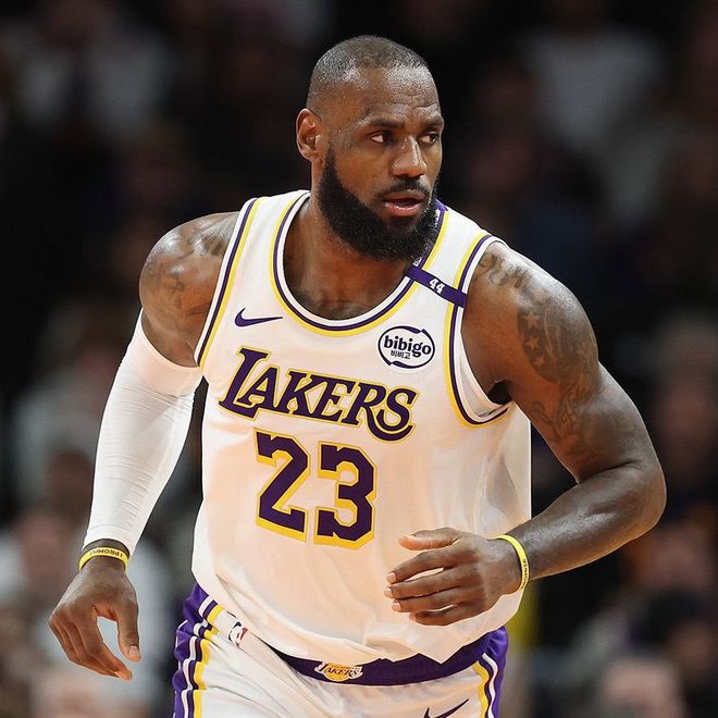 5月7日NBA两场季后赛：米切尔格林里程碑与勇士三巨头出色发挥
