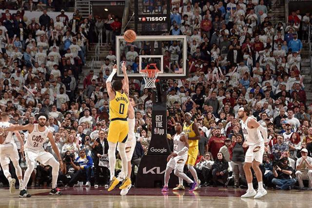 NBA季后赛第二轮：勇士下克上胜森林狼，湖人球迷陷入自我怀疑