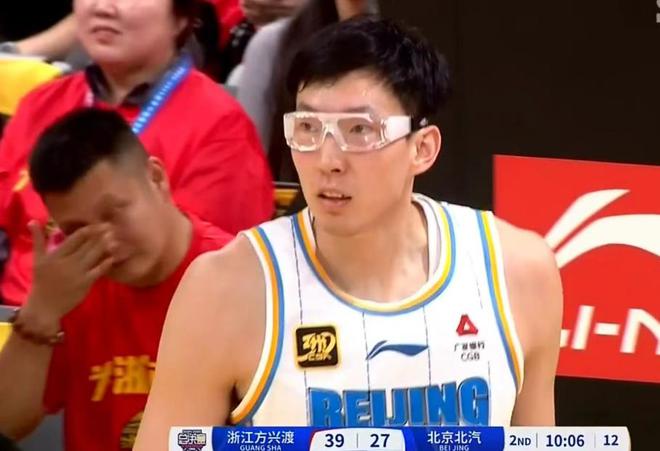 CBA总决赛首战！广厦男篮主场落败，北京男篮逆转1-0领先