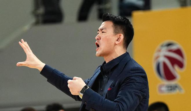 CBA 总决赛 G1：北京首钢胜浙江广厦，布朗孙铭徽低迷成关键