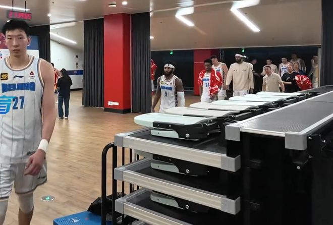 CBA总决赛G1北京大胜广厦1-0领先，赛后全队淡定保持好心态