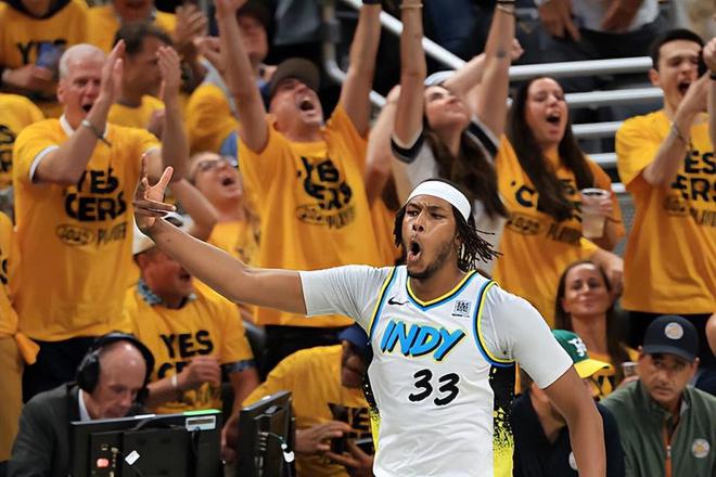 NBA 季后赛步行者胜骑士，迈尔斯 - 特纳数据亮眼占优势