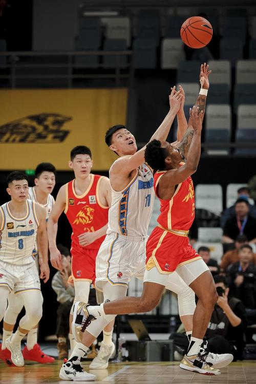 团结铸就胜利！北京北汽男篮客场战胜浙江方兴渡获总决赛G1首胜