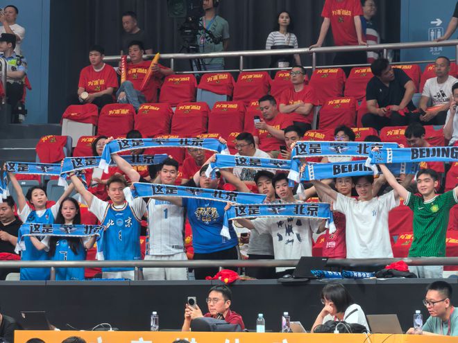团结铸就胜利！北京北汽男篮客场战胜浙江方兴渡获总决赛G1首胜