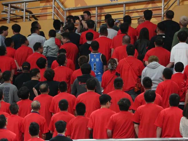 团结铸就胜利！北京北汽男篮客场战胜浙江方兴渡获总决赛G1首胜