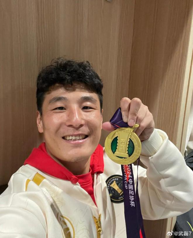 上海海港武磊获荣誉谈感受，回顾其为梦想拼搏的足球之路
