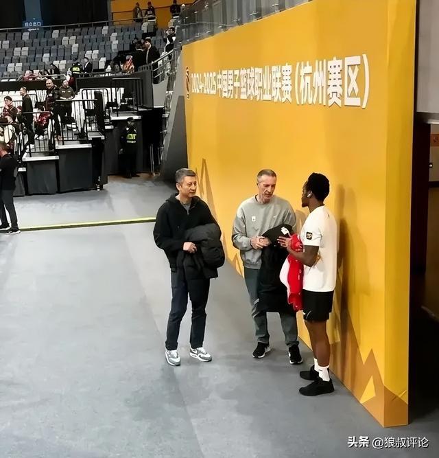 5月8日中国篮协启动归化球员流程，明确选拔原则及主帅标准