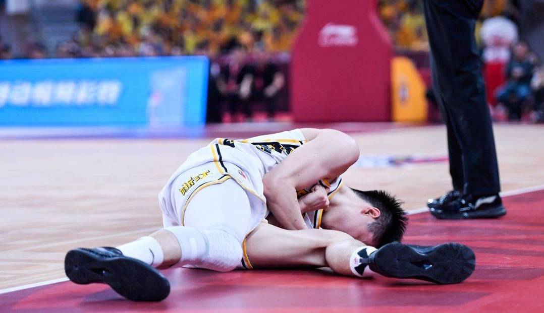 浙江广厦总决赛G1表现糟糕，朱俊龙受伤，G2王博拒连败