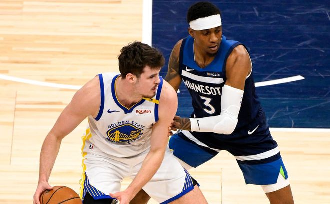 NBA 季后赛森林狼胜勇士扳平比分，勇士新秀昆滕 - 波斯特表现惨不忍睹