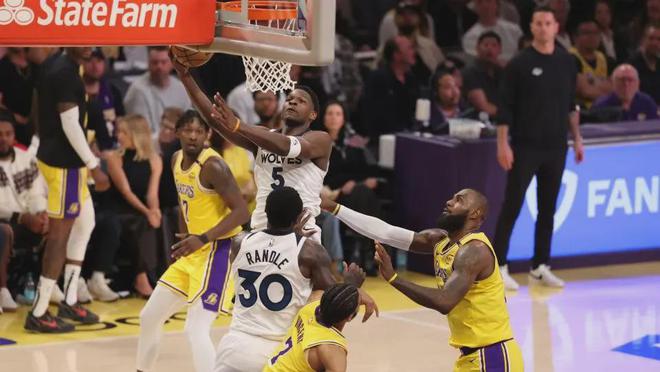 NBA 季后赛次轮激战，詹姆斯谈湖人被森林狼淘汰原因