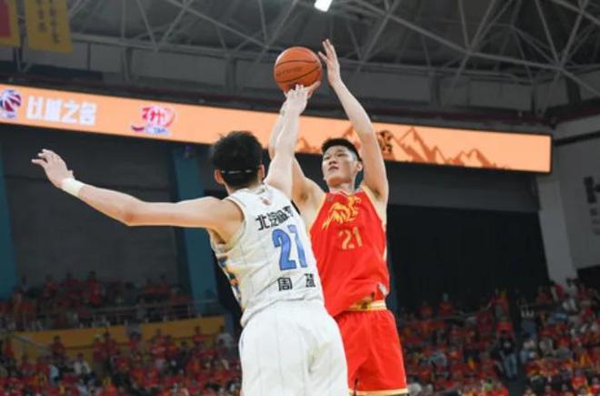 CBA总决赛G2：广厦103-96胜北京，孙铭徽胡金秋完美表现助力
