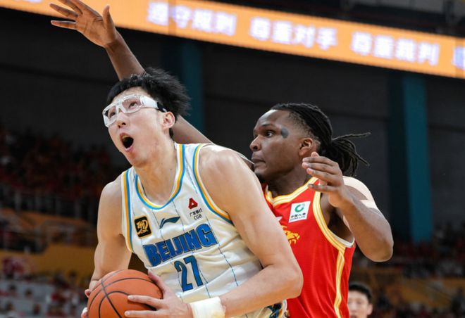 CBA 总决赛第二场北京惜败，疯狂犯规吹罚成输球主因