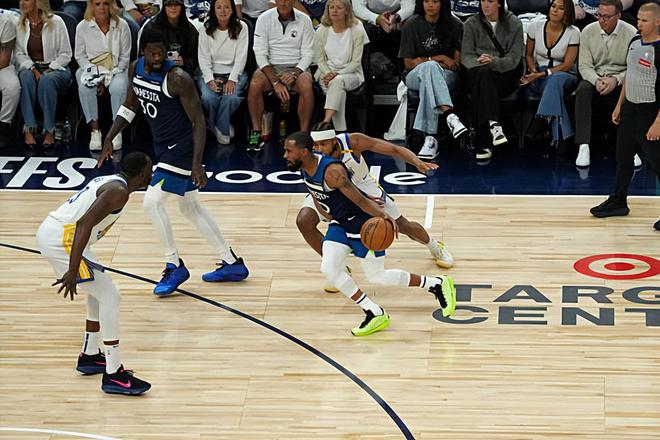 NBA 季后赛森林狼胜勇士扳平总比分，迈克-康利表现平平