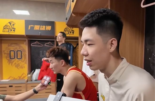 广厦拿下G2赛后采访：朱俊龙硬汉属性拉满，翟晓川谈防守难题