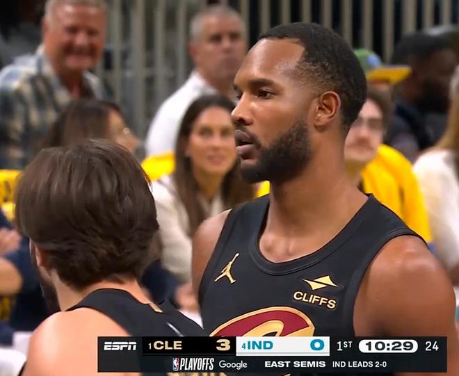 5月10日NBA东部季后赛：步行者与骑士激战，首节末步行者抹平分差