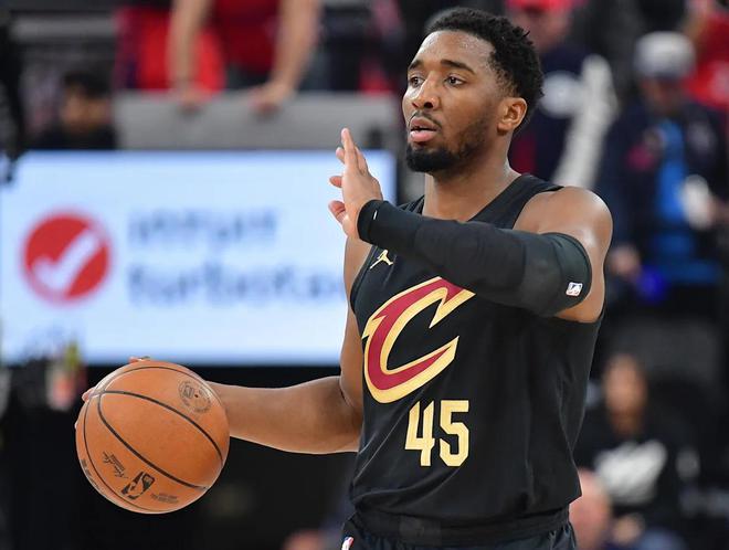 NBA季后赛半决赛骑士VS步行者G3：伤愈复出，激烈厮杀全回顾