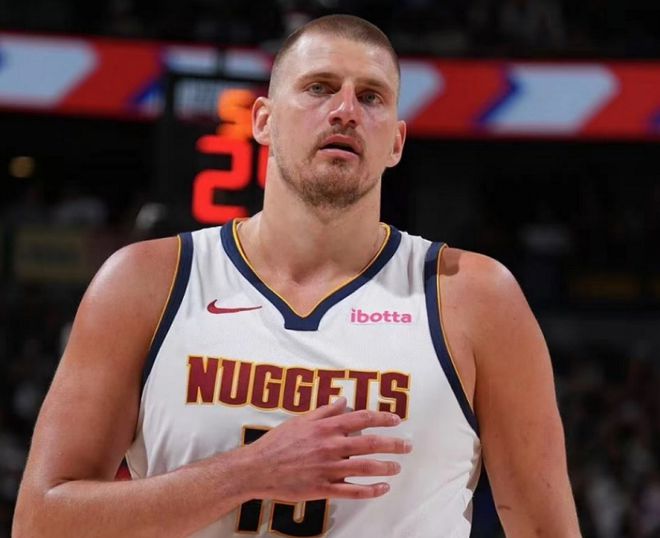 NBA 季后赛：雷霆客场战掘金，掘金加时胜雷霆改写大比分