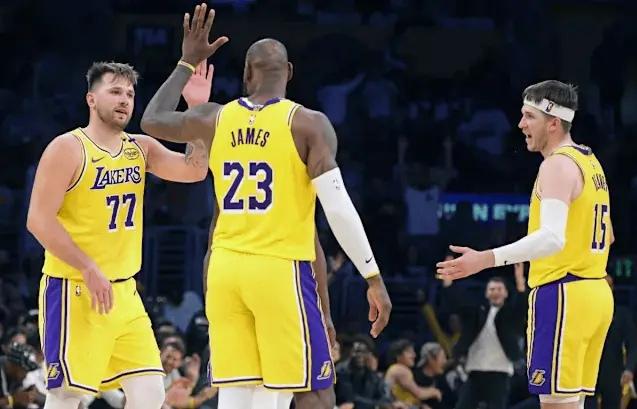 NBA季后赛激战正酣，多队酝酿大交易，杜兰特字母哥或离队