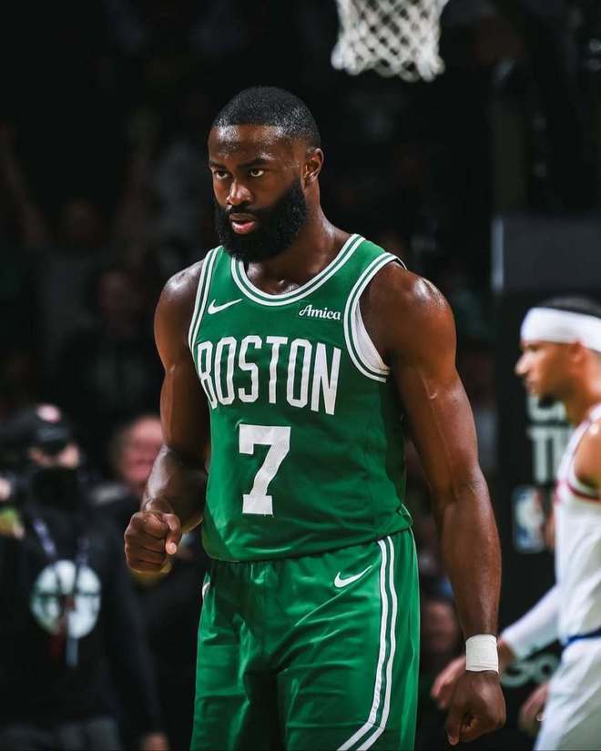 5月11日NBA季后赛凯尔特人客场大胜尼克斯，大比分1-2